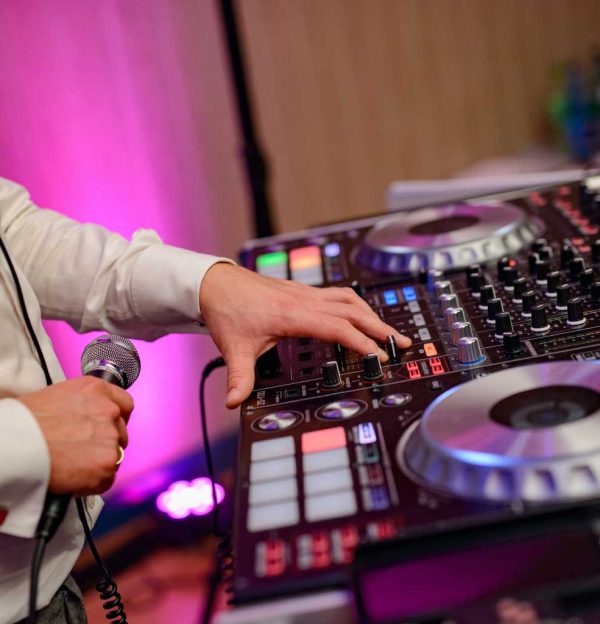 DJ-Wedding-DJ
